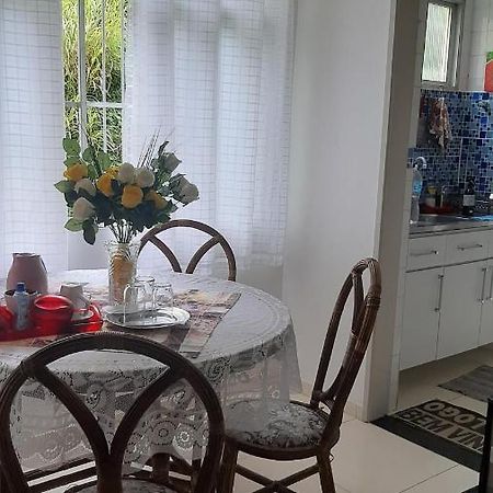 Rio Vermelho Orla Apartment: 2-Bedroom Beachfront with Wi-Fi & A/C Salvador Exterior photo